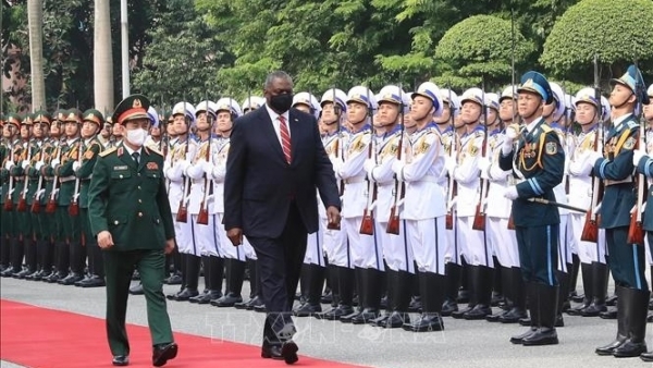 US Secretary of Defence pays official visit to Viet Nam