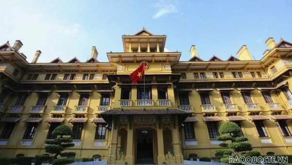 Permanent Deputy Foreign Minister Nguyen Minh Vu sends an open letter to experts, scientists, managers, business executives and talented young people