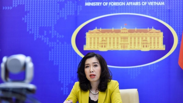 Spokesperson: Viet Nam considers reopening repatriation flights in a safe manner