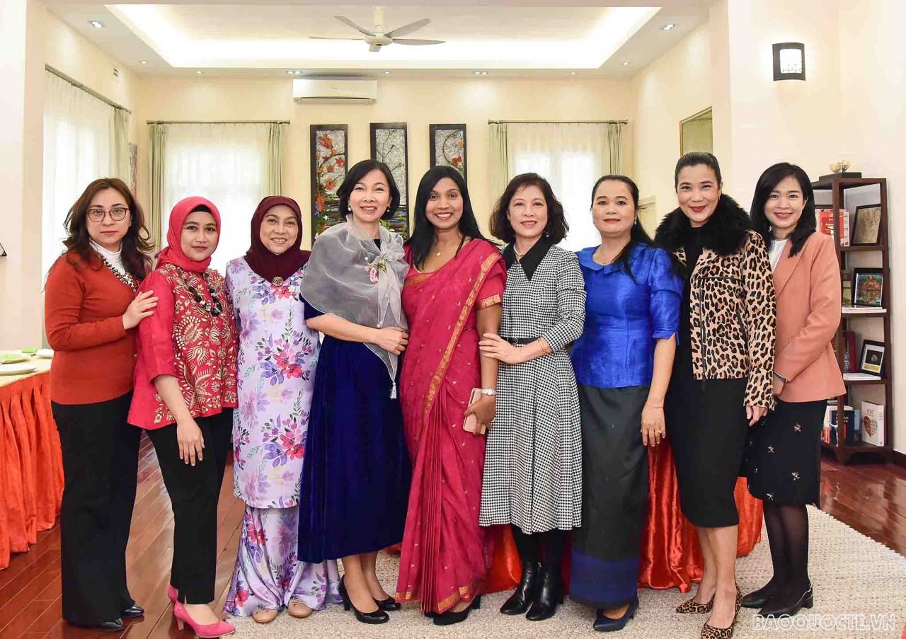 The New Year AWCH gathering to make traditional Singaporean food The AWCH gathering to make traditional Singaporean new year food