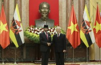 bruneis sultan concludes vietnam visit