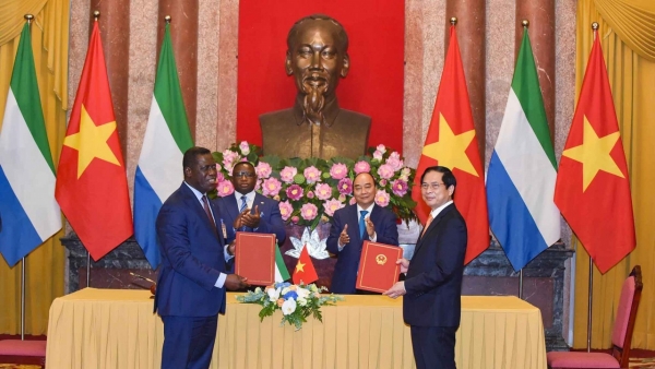 Vietnamese, Sierra Leonean Presidents discuss ways to boost cooperative ties