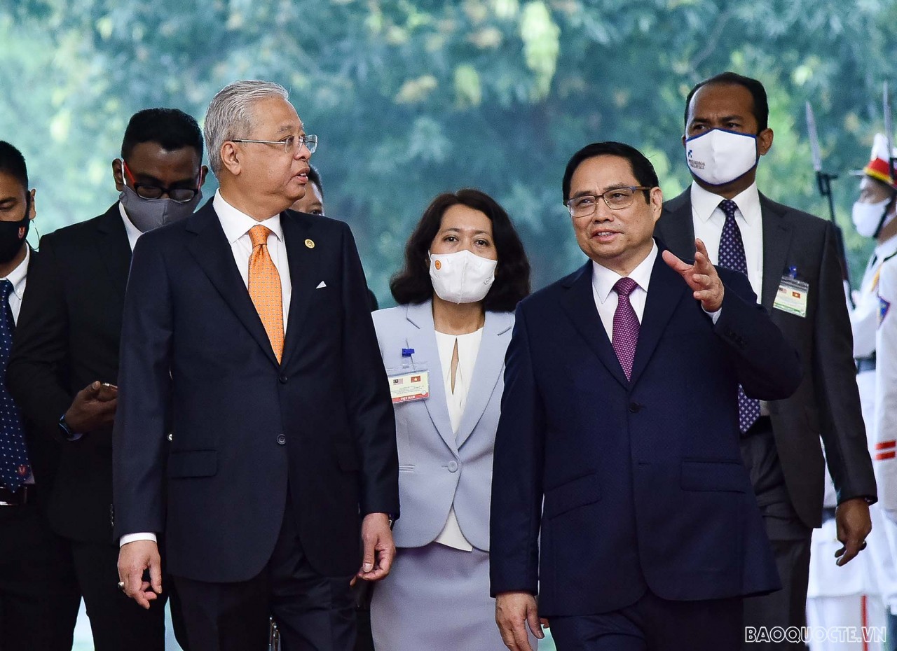Malaysian PM concludes official visit to Vietnam Malaysian PM concludes official visit to Vietnam