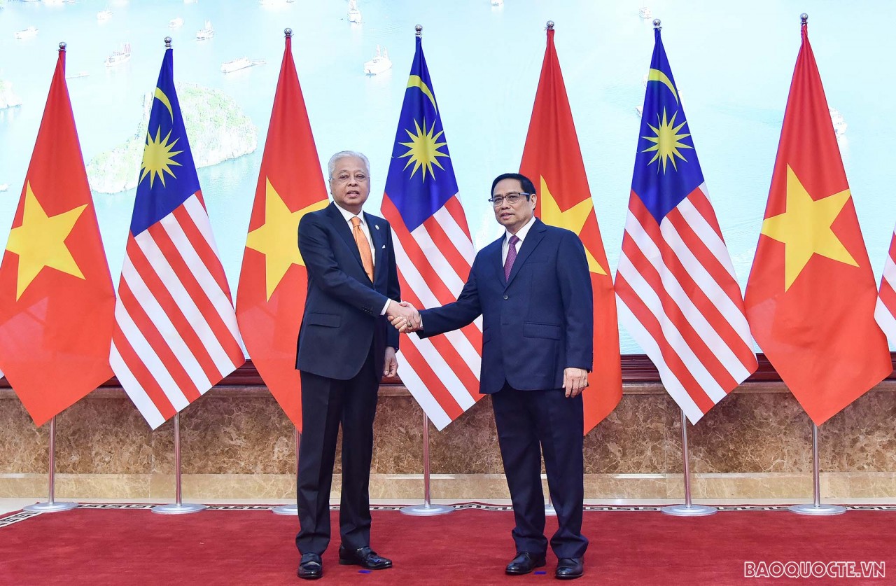 Malaysian PM concludes official visit to Vietnam Malaysian PM concludes official visit to Vietnam