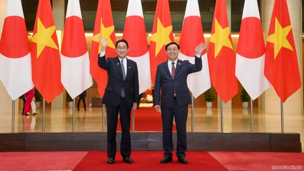 Japanese Prime Minister attaches importance to enhancing parliamentary ties with Viet Nam
