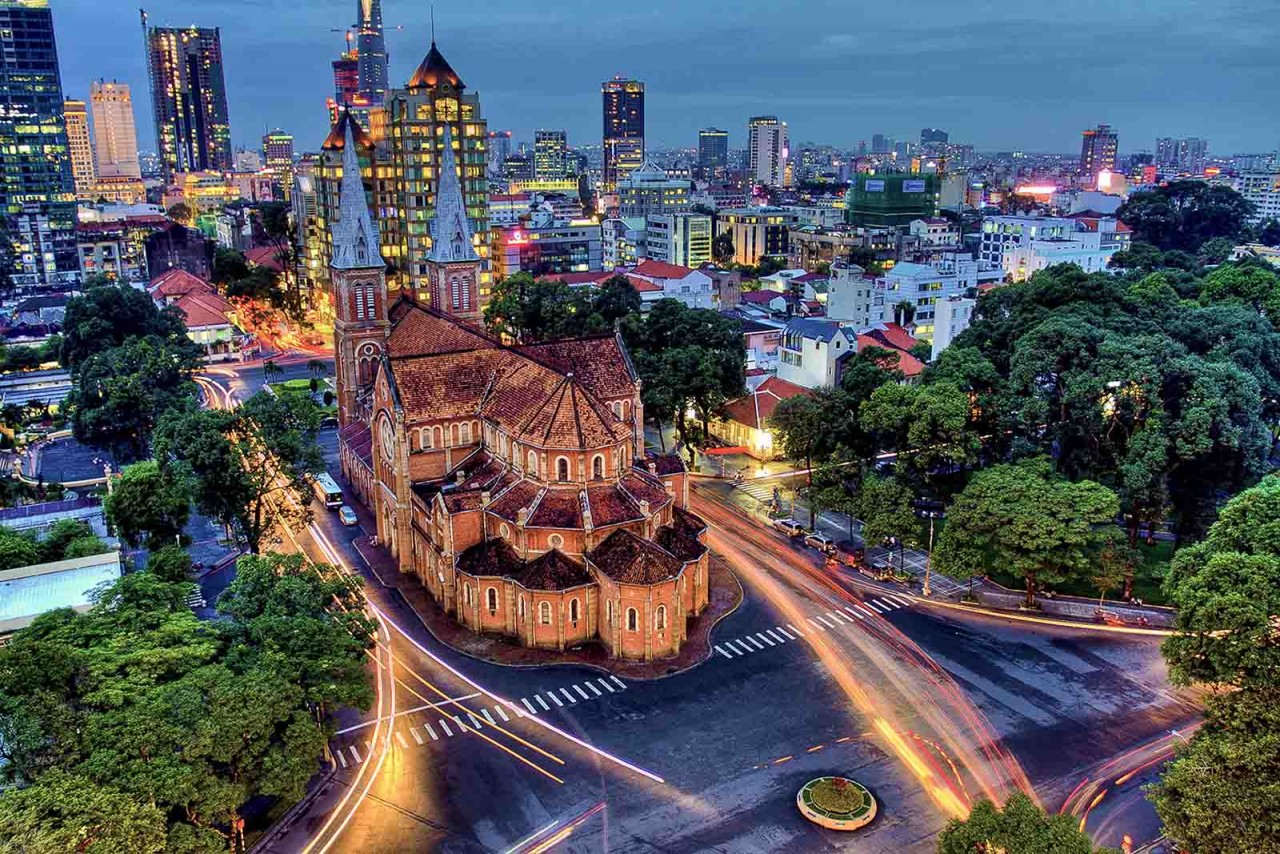 The most popular neighborhoods in Ho Chi Minh City are an inviting blend of old Saigonese style and modern adaptations. (Photo: Getty Images)
