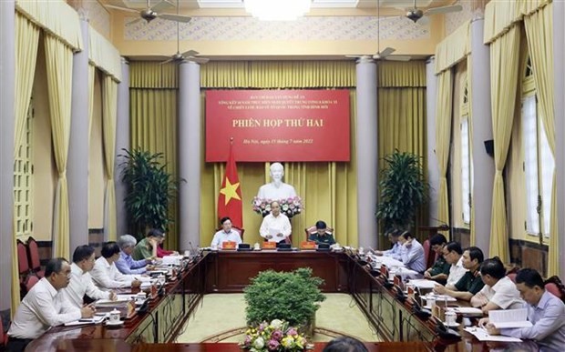 President Nguyen Xuan Phuc speaks at the meeting. (Photo: VNA)