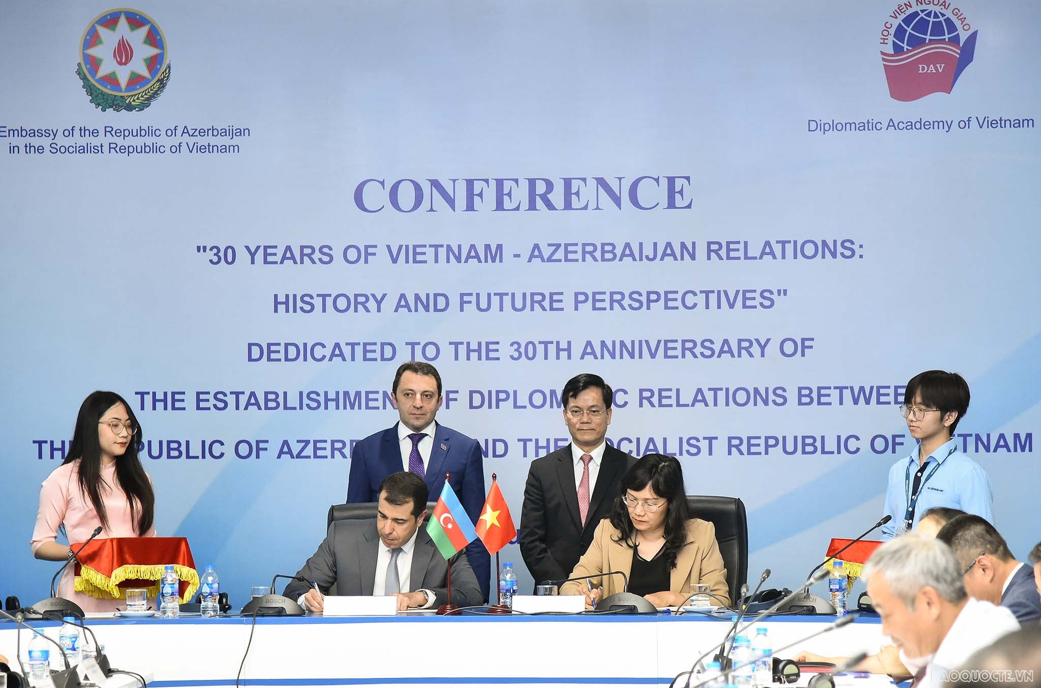 hội thảo: “30 năm thiết lập quan hệ ngoại giao giữa Việt Nam và Azerbaijan: Lịch sử và triển vọng”.