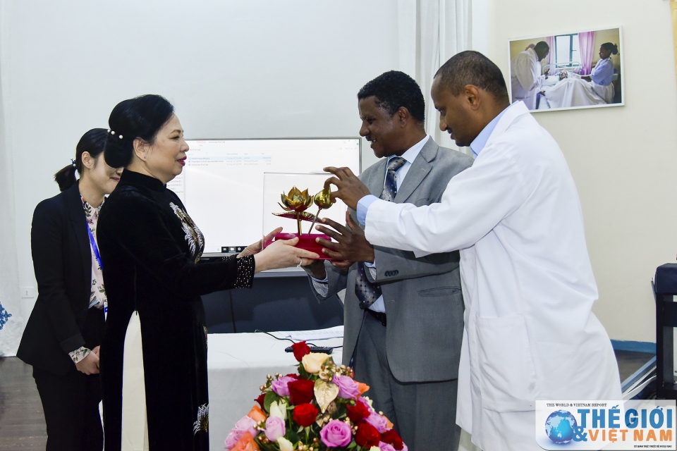 president quangs first lady visits charitable organization in ethiopia