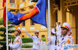 ASEAN flag-hoisting ceremony held to marks bloc's 53rd founding anniversary