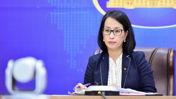 Deputy Spokeswoman Pham Thu Hang clarifies issues of public interest