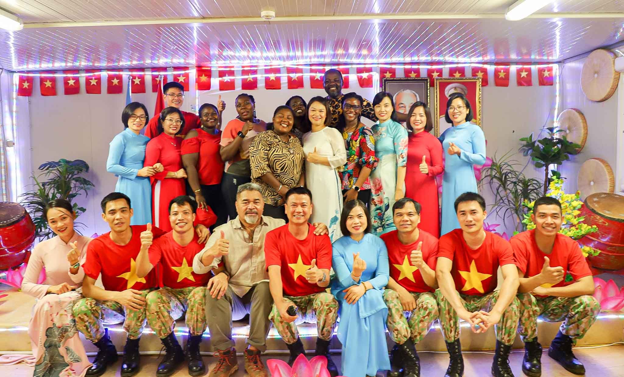 Tinh thần Việt Nam của người lính mũ nồi xanh ngày Quốc khánh Tinh thần Việt Nam của người lính mũ nồi xanh ngày Quốc khánh