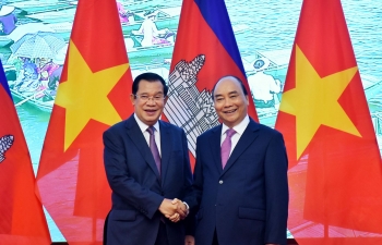 Cambodian Prime Minister begins official visit to Vietnam