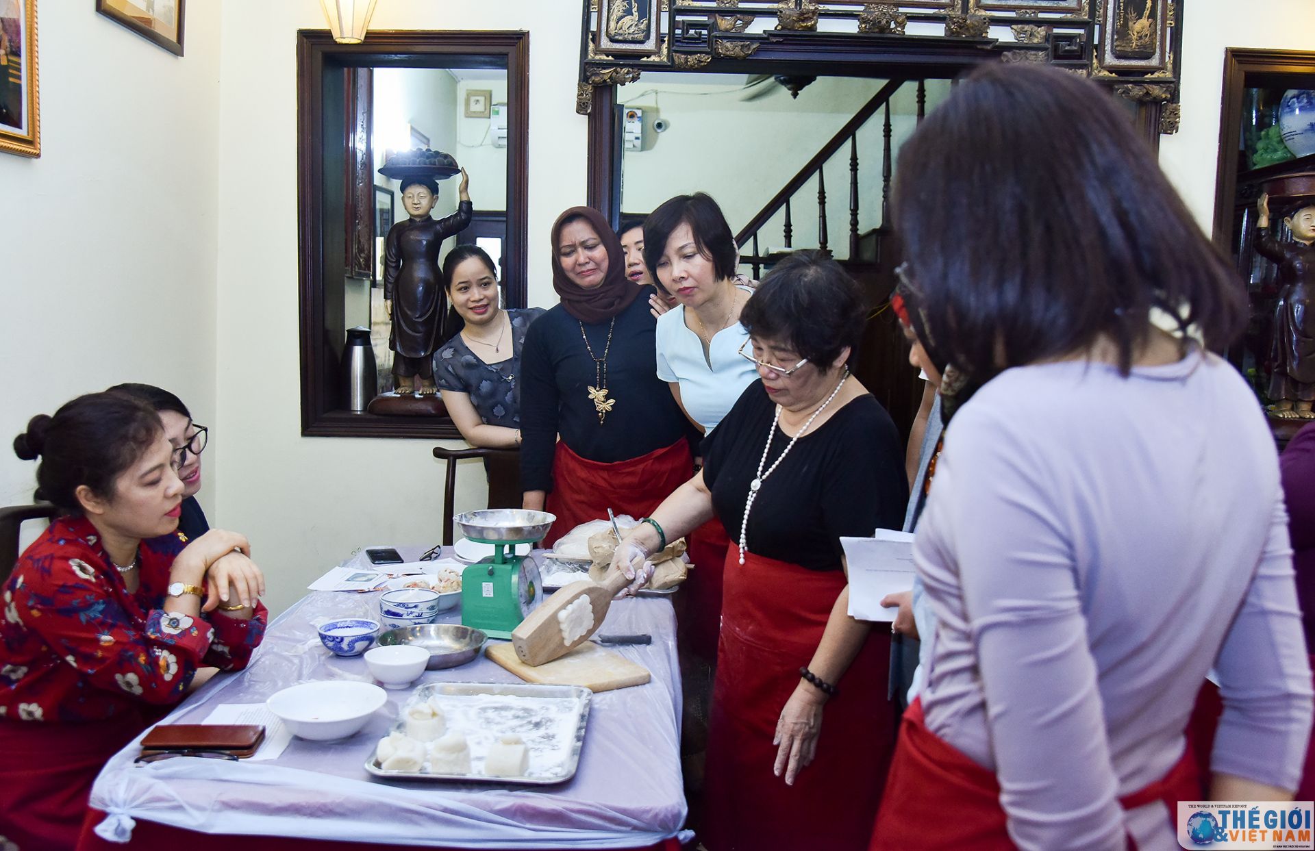 the asean womens circle of ha noi experiences making traditional vietnamese dishes