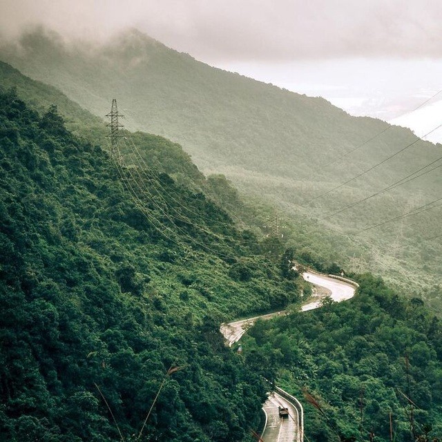 Thrilling beauty of Hai Van Pass