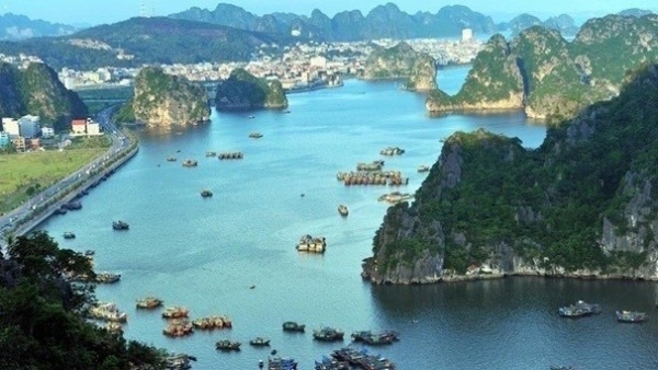 Viet Nam targets seven marine economic clusters in the next 10 years