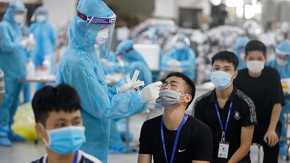 Bac Giang focuses on COVID-19 fighting, industry recovering
