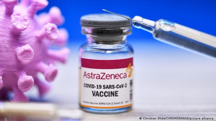 Vaccine phòng Covid-19 của AstraZeneca. (Nguồn: DW)