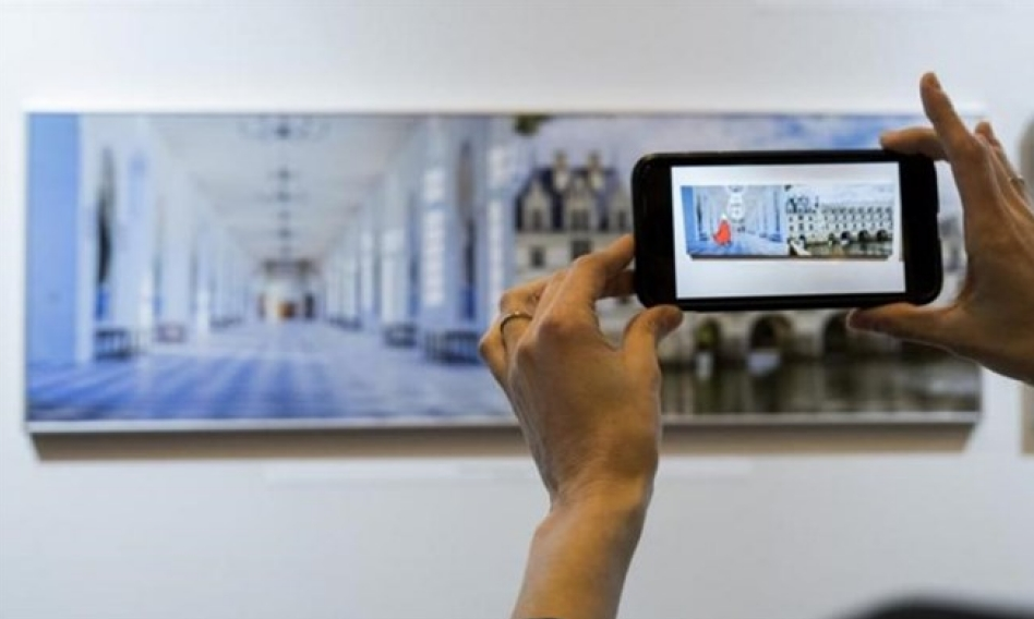 Embark on a digital tour through France’s famous cultural sites