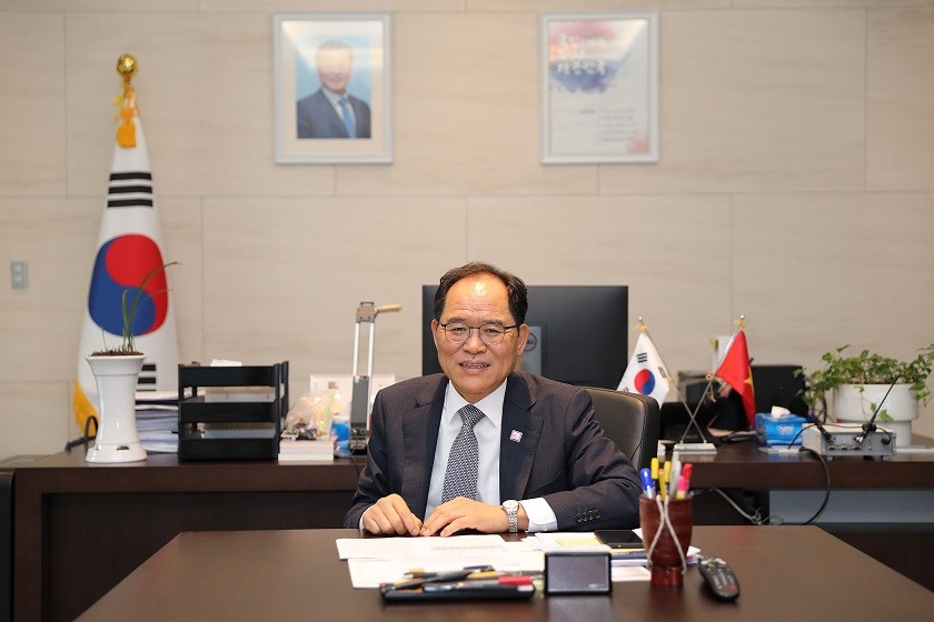 Ambassador Park Noh Wan: Viet Nam is the first-footer to the Republic of Korea