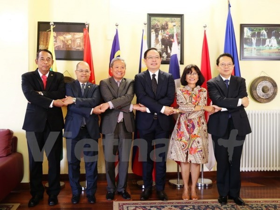 vietnam promotes aseans role in italy
