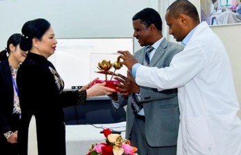 Vietnamese first lady visits charitable organization in Ethiopia
