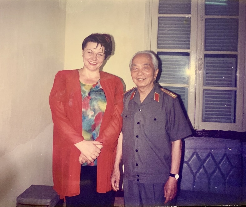 Romanian journalist's 30 minutes interview with military genius - General Vo Nguyen Giap Romanian journalist's 30 minutes interview with military genius - General Vo Nguyen Giap