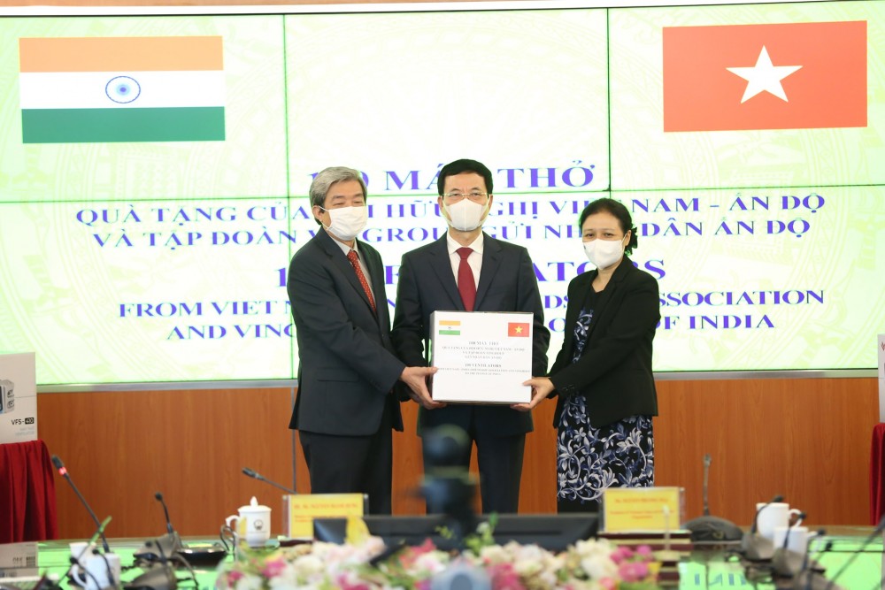 Hội hữu nghị Việt Nam - Ấn Độ chia sẻ khó khăn với người dân Ấn Độ