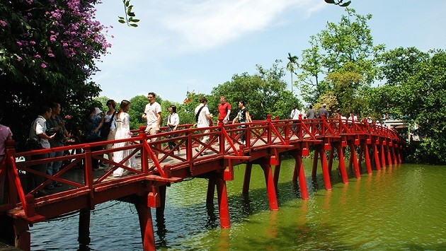 Extra efforts made to achieve target of welcoming 5 million foreign visitors this year | Travel | Vietnam+ (VietnamPlus)