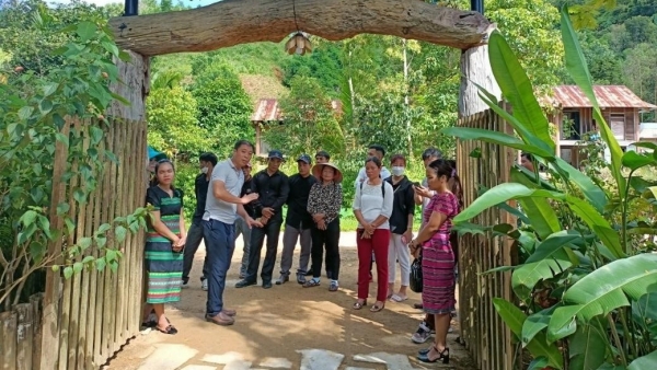 Ethnic minorities in the central provinces receive ecotourism training