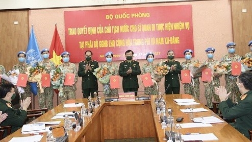 Viet Nam deploys 12 more officers for UN peacekeeping operations