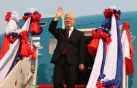 top vietnamese leader seeks stronger relations with laos