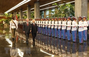 Party chief Nguyen Phu Trong has talks with Cuban leader Raul Castro