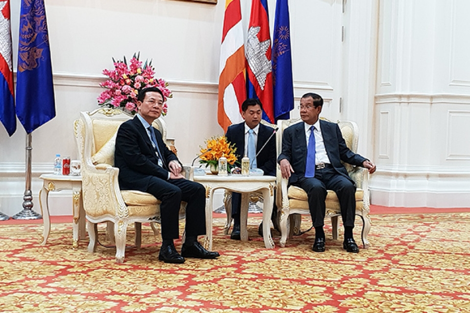 cambodian pm welcomes vietnamese information minister