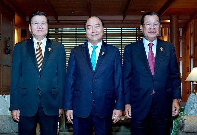 vietnamese prime minister meets with lao cambodian counterparts