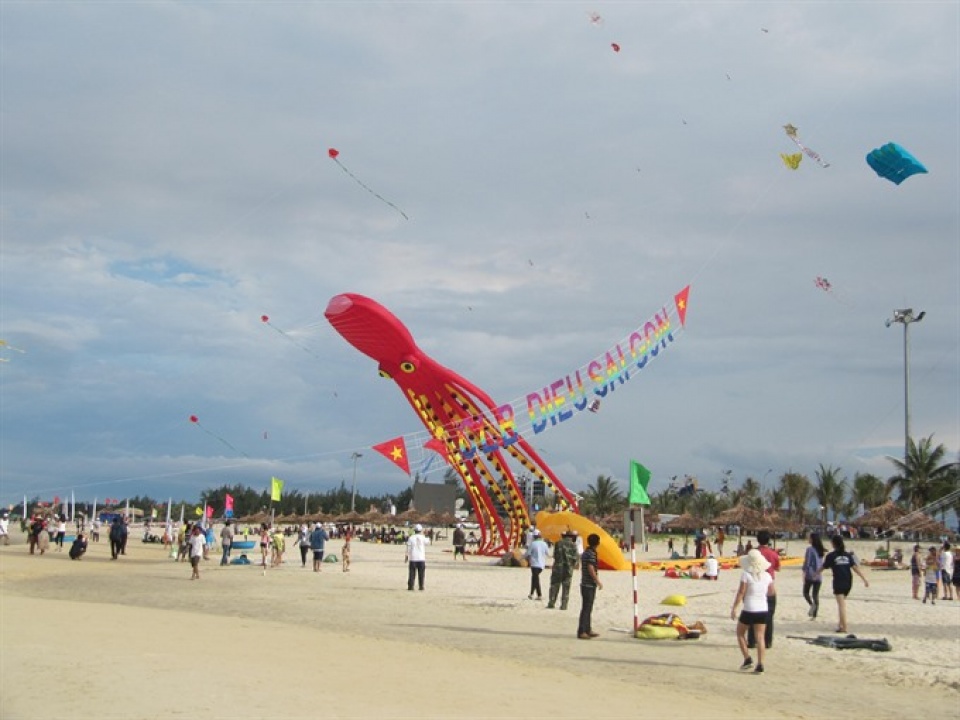 my khe beach to host kite festival