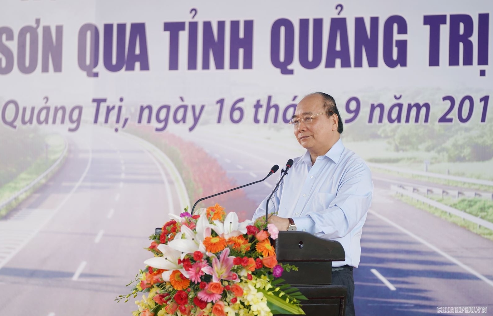 Vietnam starts construction new national expressway