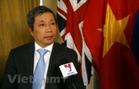 deputy prime minister pham binh minh visits uk