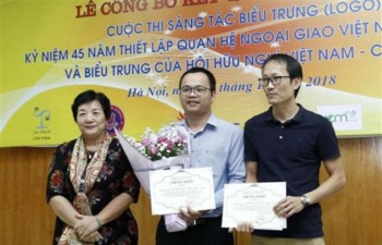 Winners of logo contest for Vietnam-Canada diplomatic ties announced
