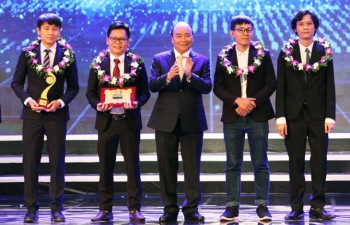 Awards honour Vietnamese talents nationwide