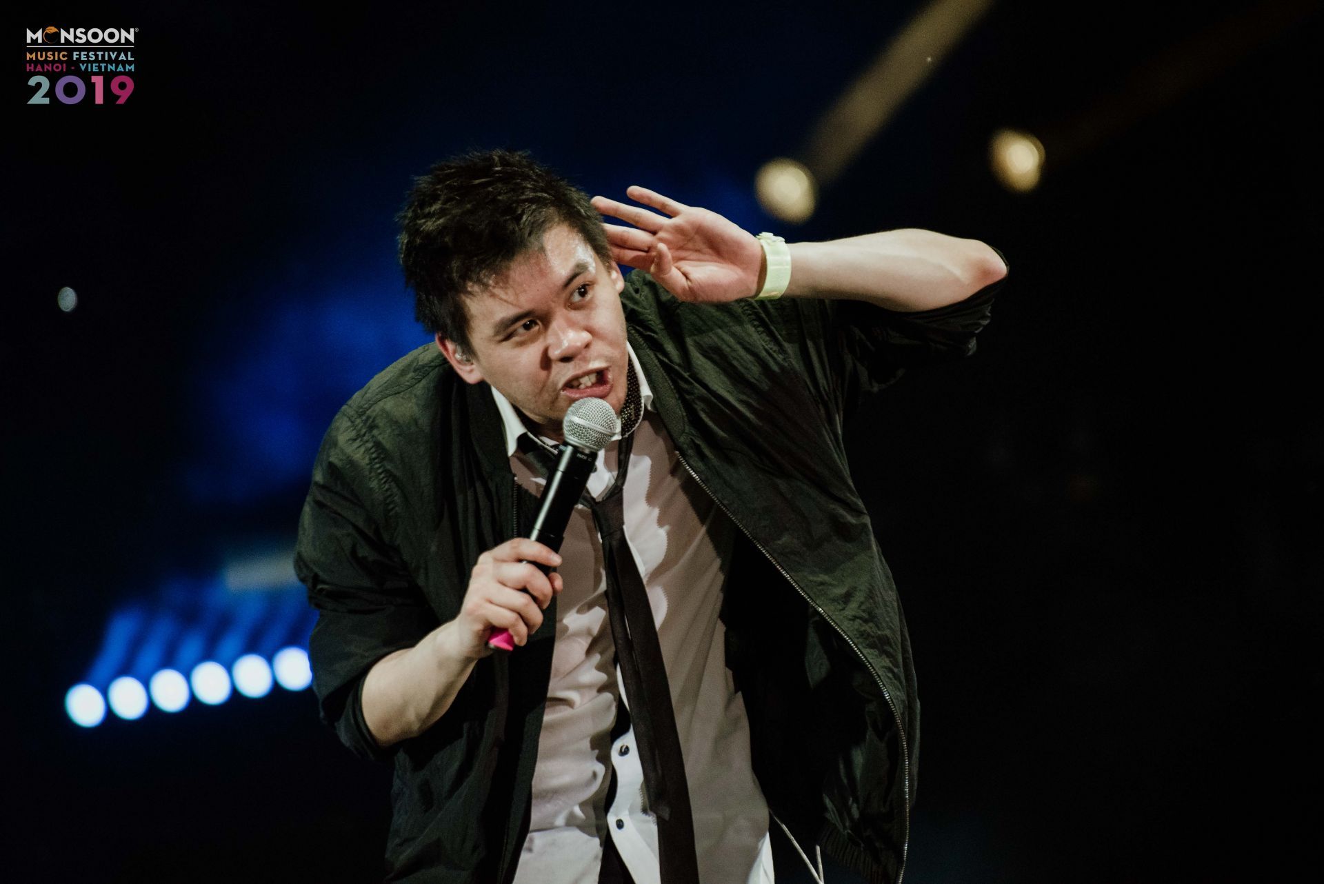 Vinh Khuat - an overseas Vietnamese artist loving traditional instruments vinh khuat an overseas vietnamese artist loving traditional instruments