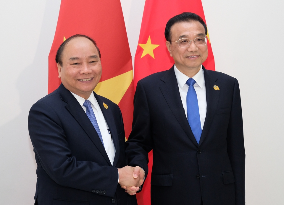 pm meets chinese counterpart in phnom penh