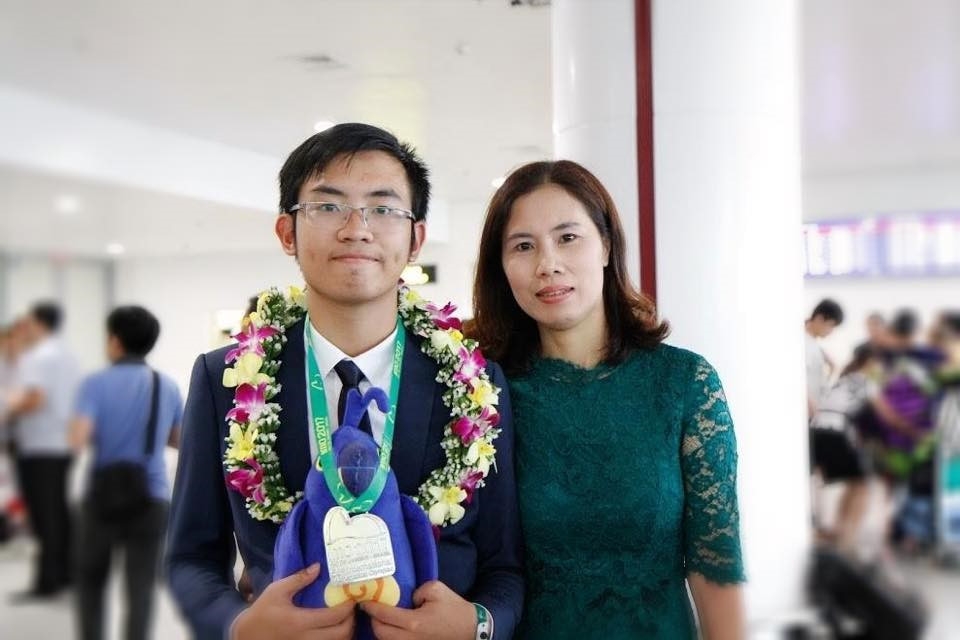 Ha Noi student wins $264,000 scholarship from US university ha noi student wins 264000 scholarship from us university