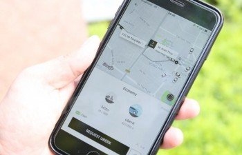 Ha Noi bans Uber, Grab cars during rush hours