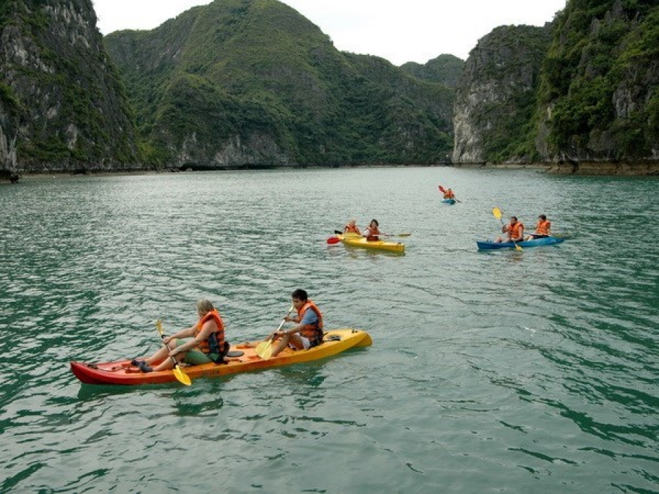 vietnam welcomes over 143 million foreign tourists