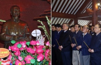 PM offers incense to President Ho Chi Minh at temple