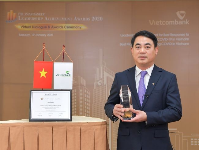 Mr. Nghiem Xuan Thanh – Chairman of Board of Directors of Vietcombank received Leadership Achievement award in response to COVID-19 pandemic in Vietnam by the Asian Banker