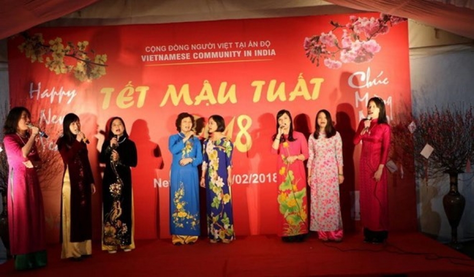 vietnamese expats in india russia celebrate tet