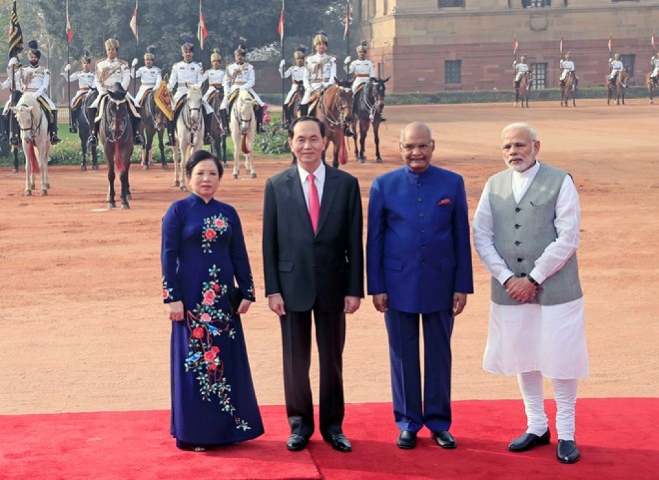 gun salute welcomes president tran dai quang in new delhi