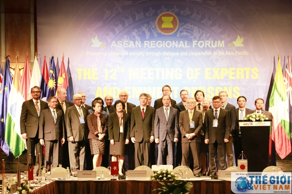 arf experts and eminent persons meet in ha noi